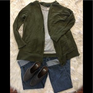 Thigh Style “trench” School Sweater